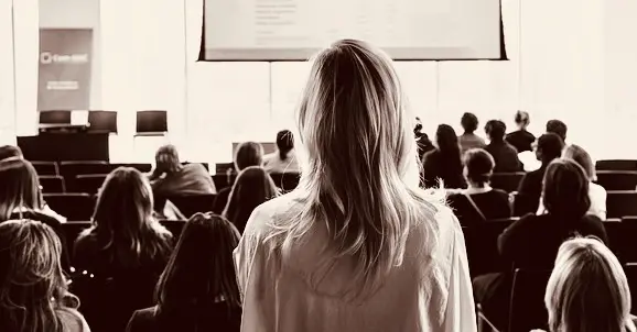 Small-group Dutch classes tailored to learners’ needs—personalized lessons for grammar, speaking, and exam prep
